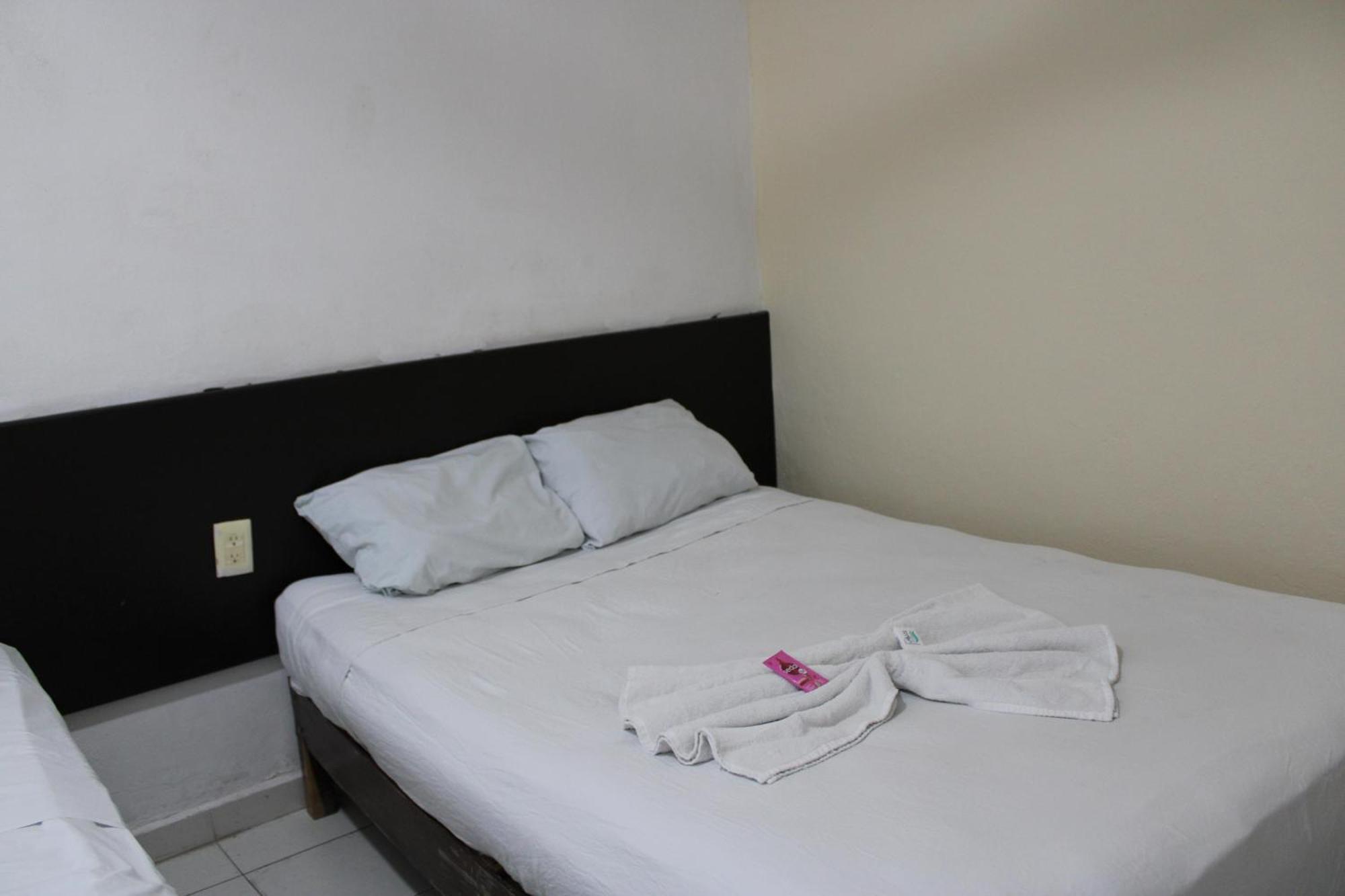 Oyo Hotel Colibri Chetumal Luaran gambar
